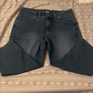 🟢 5/$20 Capri Jeans